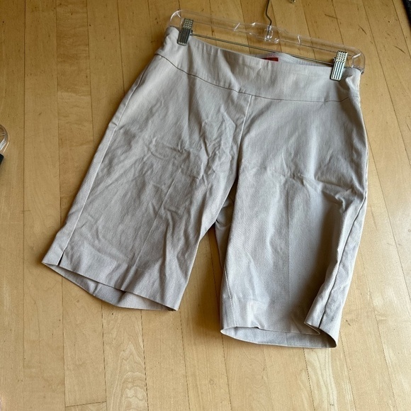 Krazy Larry Beige pull on shorts, 6. CB1837 - Picture 3 of 5